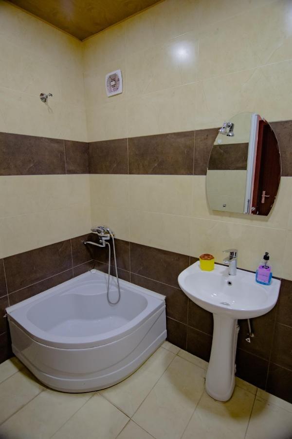 Gh Sanapiro Hotel Telavi Esterno foto