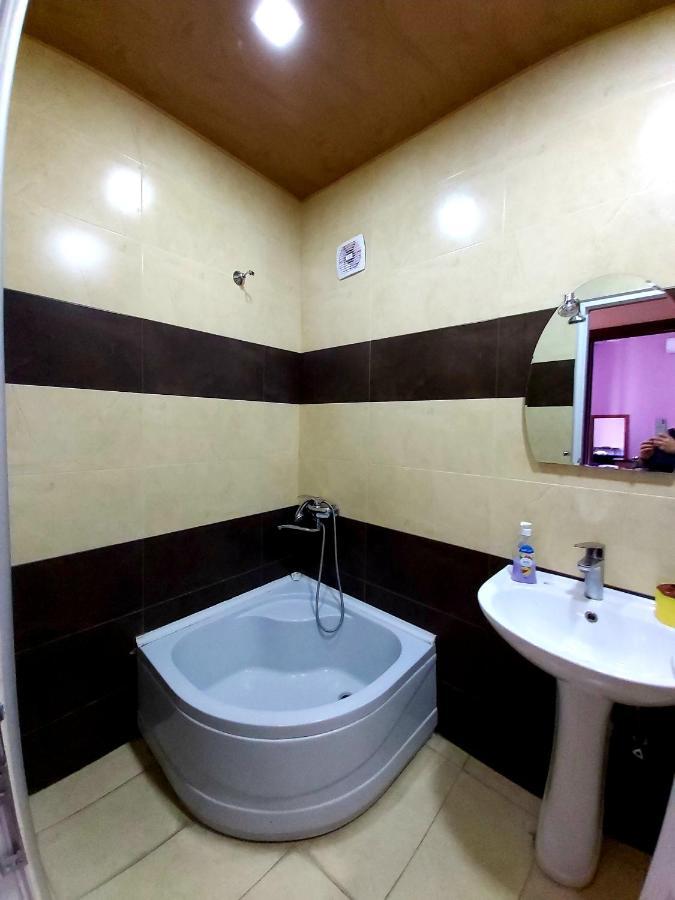 Gh Sanapiro Hotel Telavi Esterno foto
